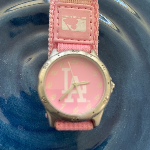 Pink. LA Dodgers. Watch. Includes new battery. Used. SMALL/KIDS SIZED - Picture 6 of 7